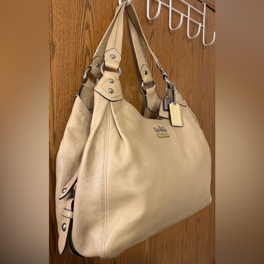 Coach Tan Leather Shoulder Bag - Picture 3 of 14